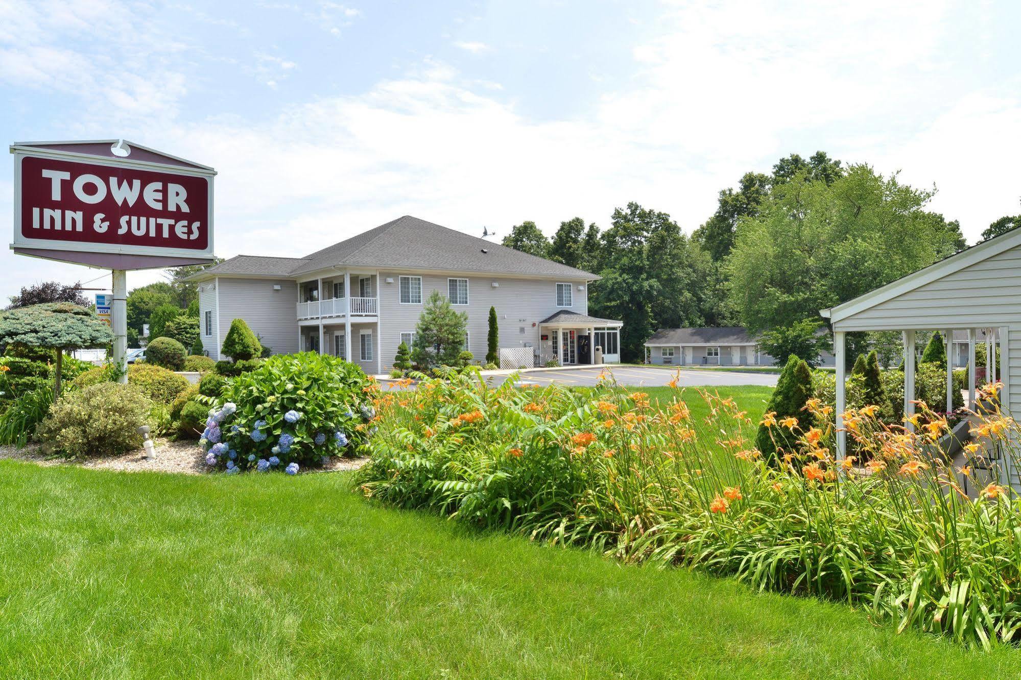 Tower Inn And Suites Of Guilford / Madison Kültér fotó