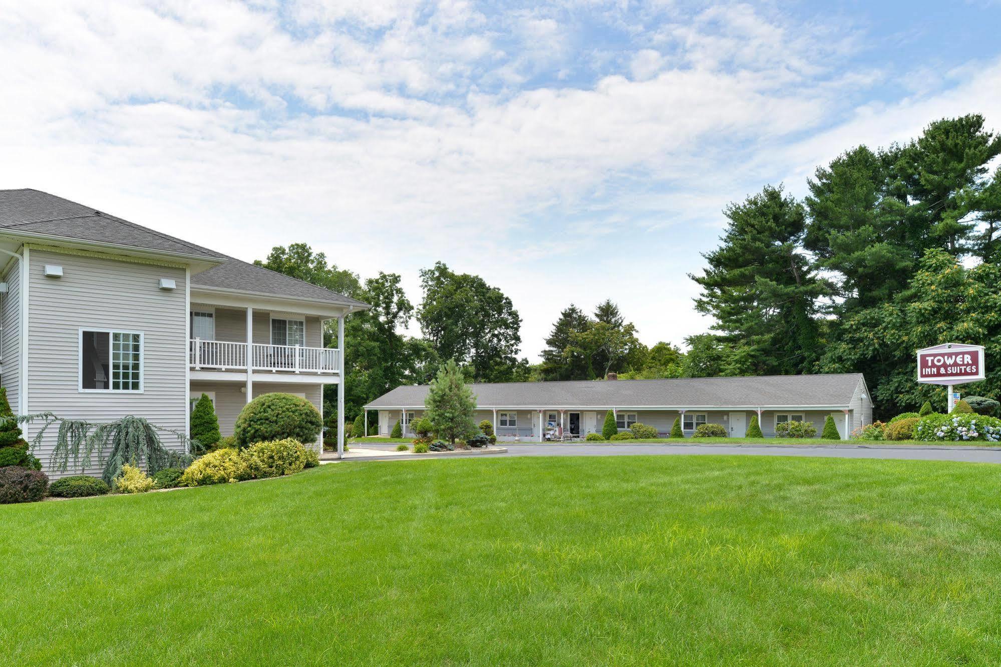 Tower Inn And Suites Of Guilford / Madison Kültér fotó
